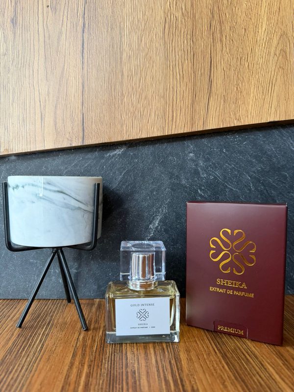 Botol parfum Gold Intense
