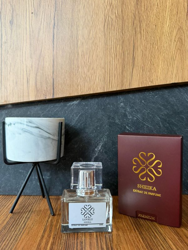 Botol parfum Lovely