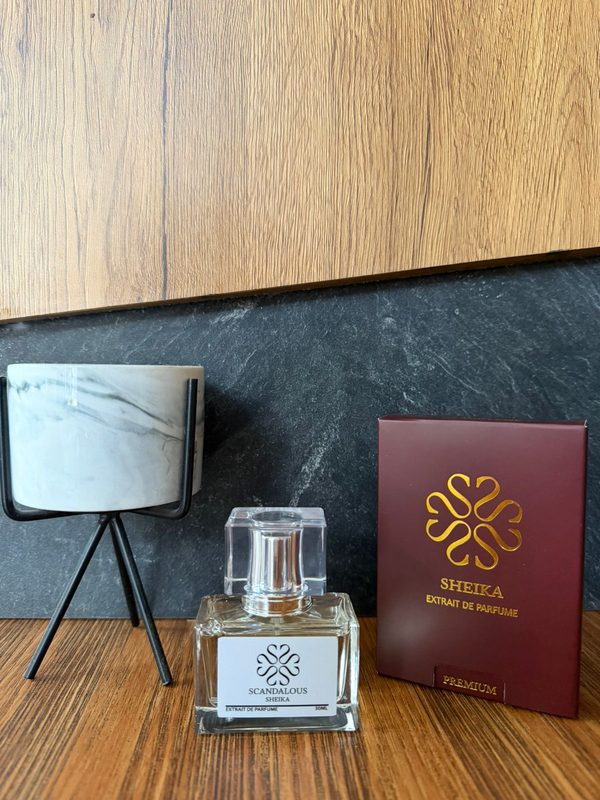 Botol parfum Scandalous