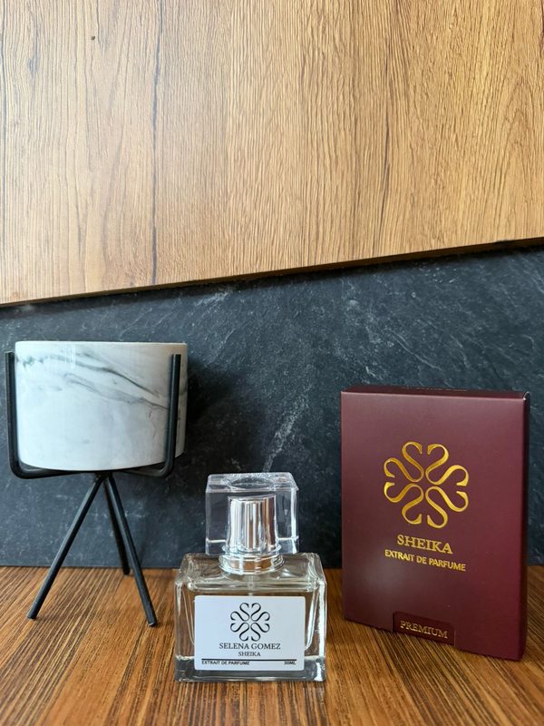 Botol parfum Selena Gomez