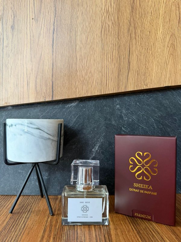 Botol parfum She Sexy